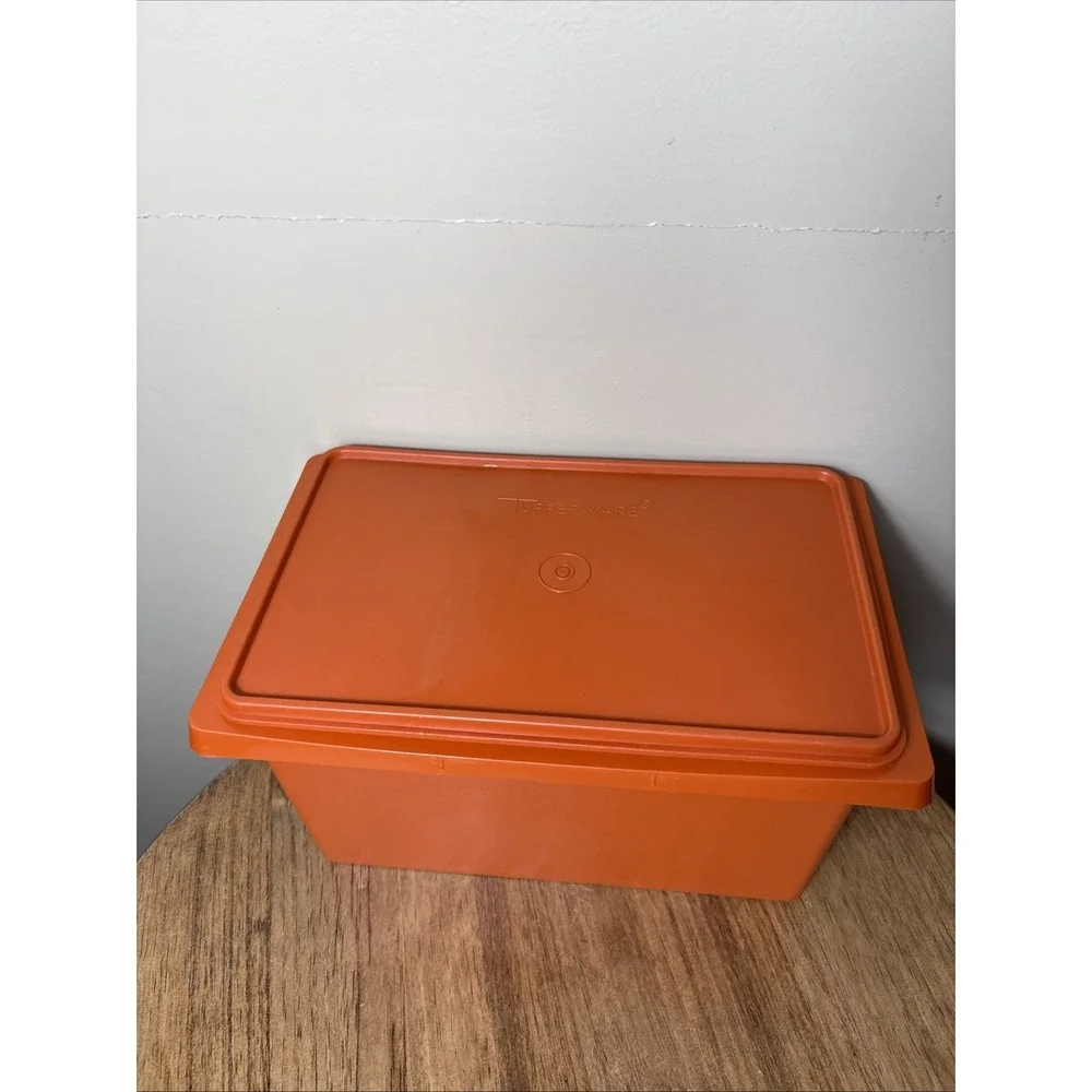 Vintage Tupperware Harvest Orange Storage Container 1431-5 - Container and Lid